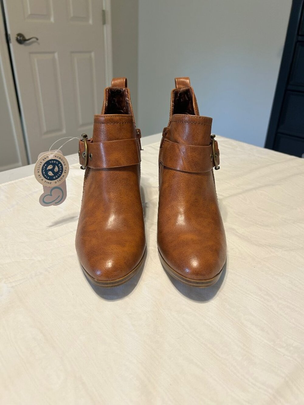 Baretraps Karina Block Heel Ankle Bootie Women Size 9 NWT